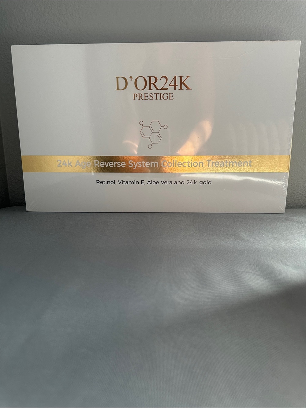 D'Or Skincare 24K Prestige Treatment - White & Gold